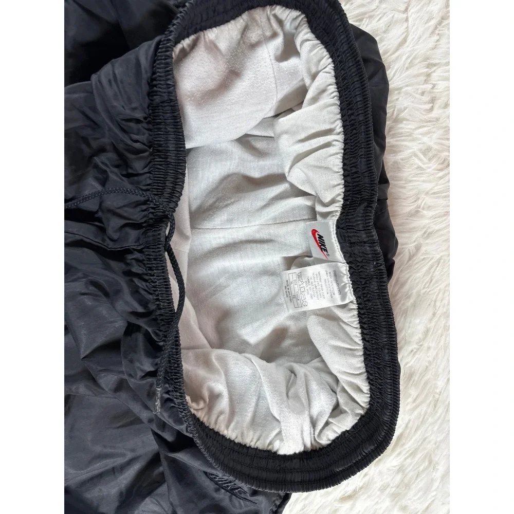 Nike vintage windbreaker